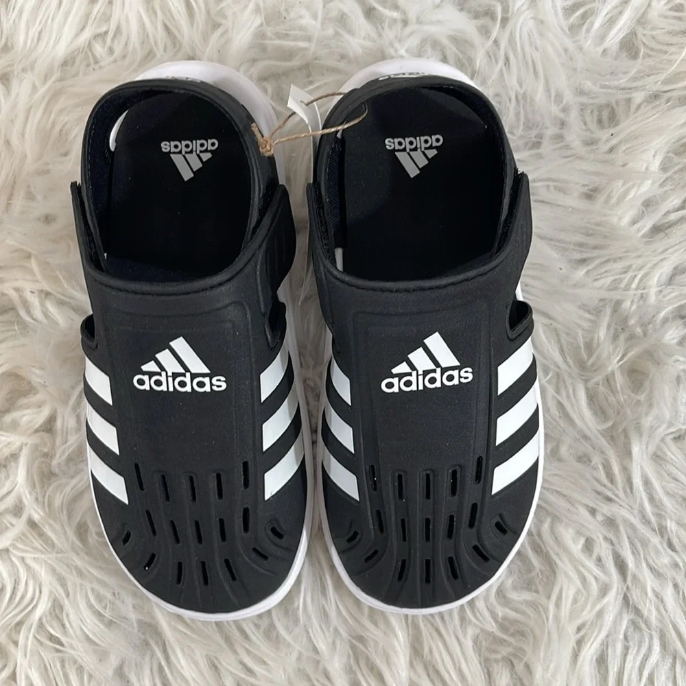 ADIDAS Closed Toe Water Sandals Velcro Black & White Kid’s Size 2 NEW